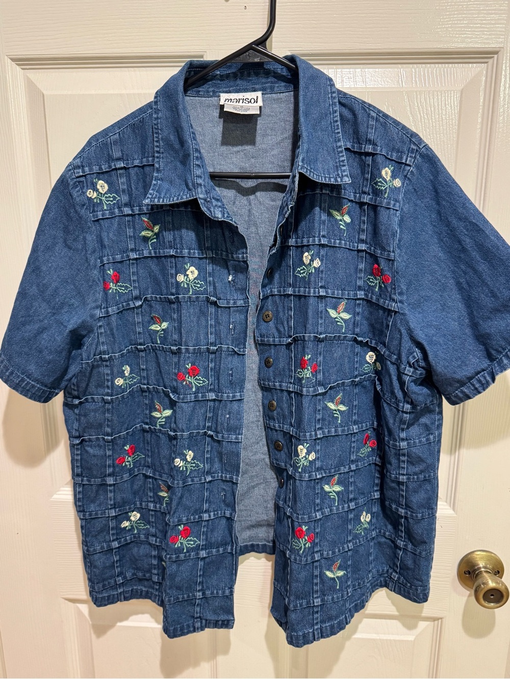 Women’s Blue Denim Short-Sleeve Shirt with Floral Embroidery